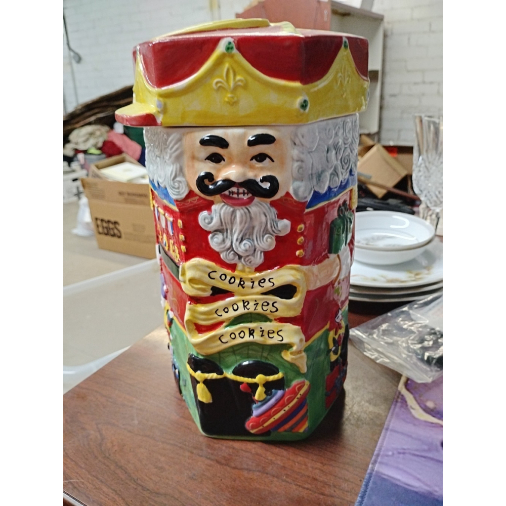 VTG 1980 Nutcracker Ballet Hexagon Vase Cookie Jar Ceramic Holiday Christmas